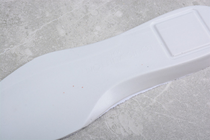 l&v snekaers l0000047