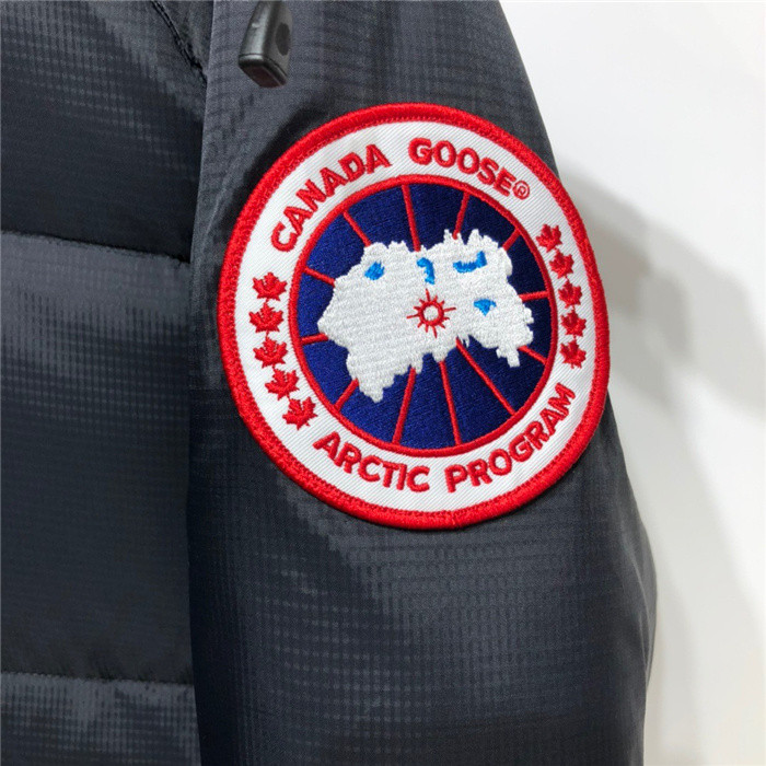 c*nada goose 17