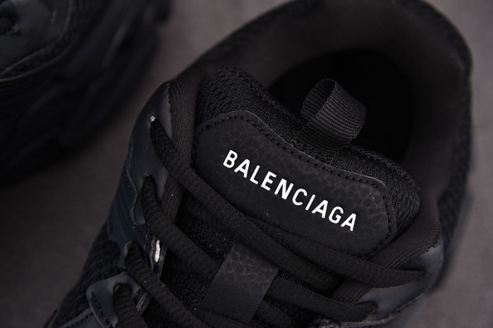 sneaker track 5000155