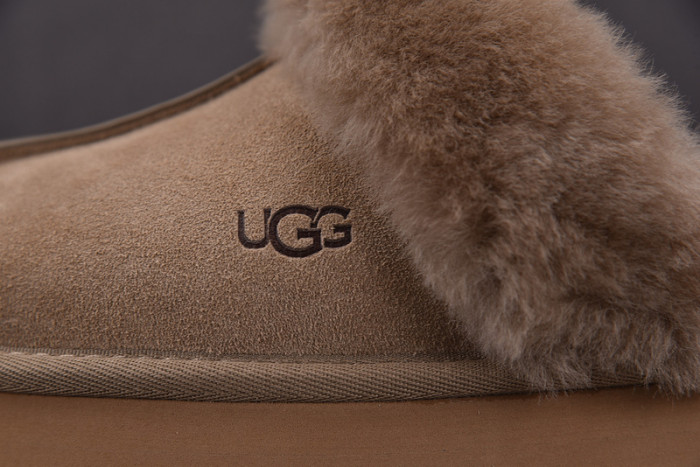 UGG SANDALS 1