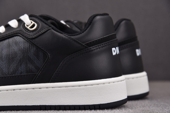 DIO* SNEAKERS B27 T0000-023