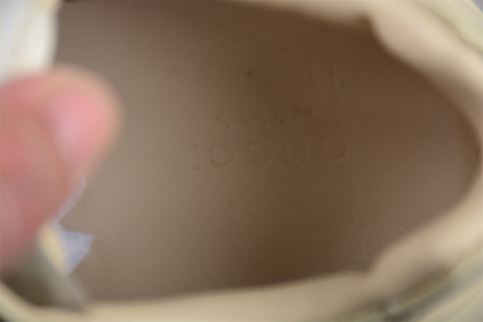 G*u*i* trainer sneaker89