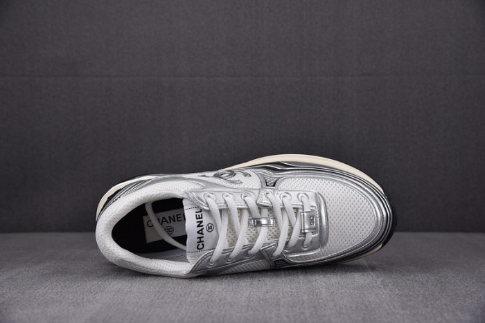 chane* snekaers c000024