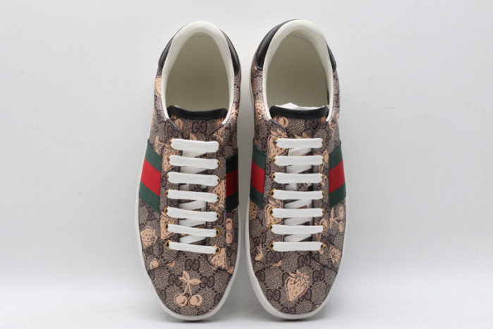 G*u*i* trainer sneaker91