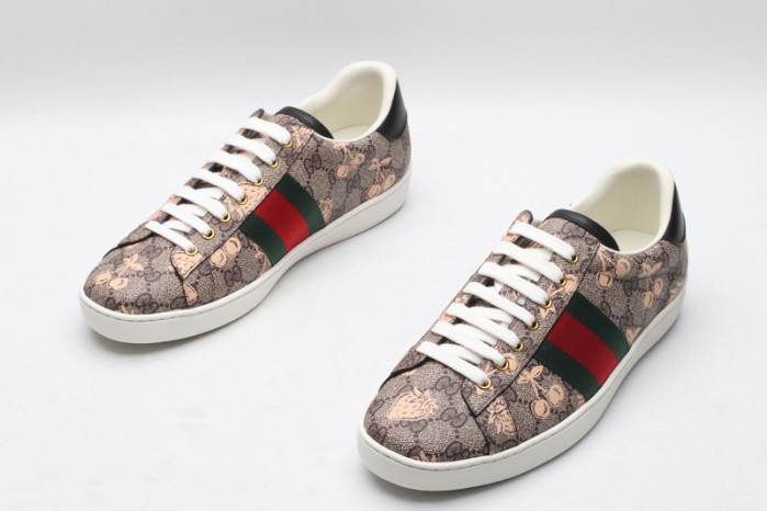 G*u*i* trainer sneaker91