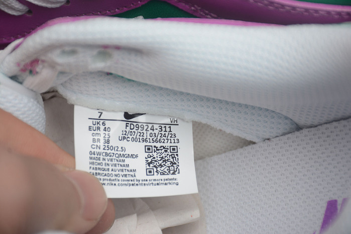 nike dunk low stadium green fuchsia fd9924-311