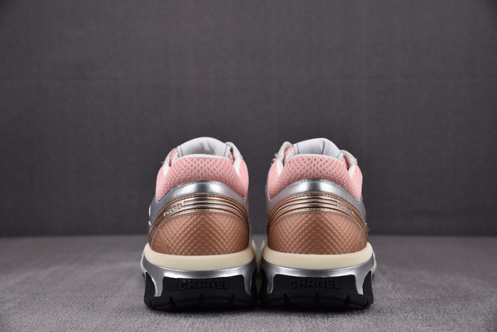 chane* snekaers c000027