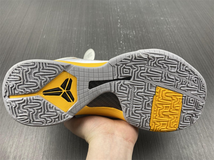 nike zoom kobe 5 white black yellow 386430-104