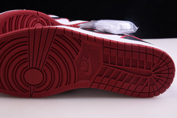 air jordan 1 retro high bloodline 555088-062