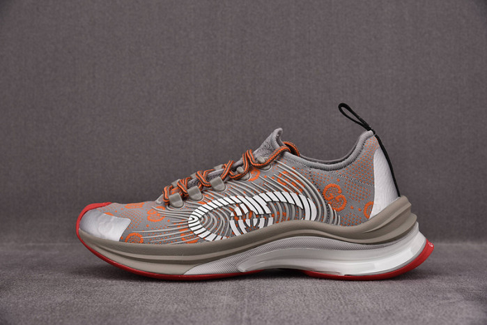 G*u*i* trainer sneaker81