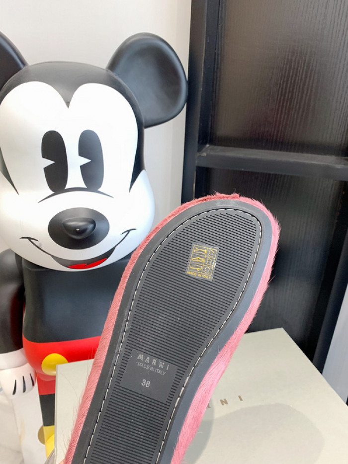 Marni Fussbett Sabot 10