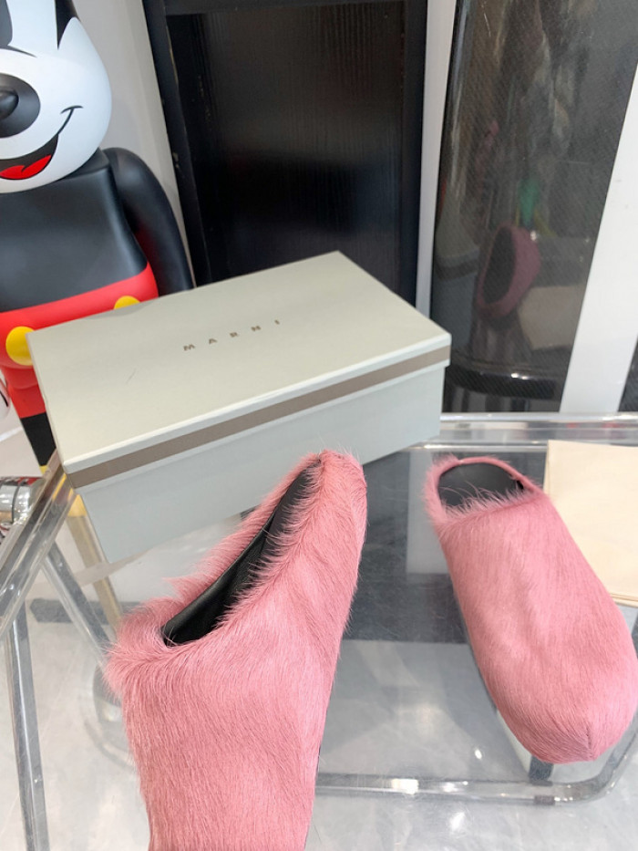 Marni Fussbett Sabot 10