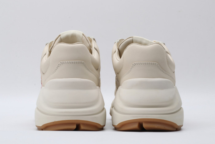 G*u*i* trainer sneaker5