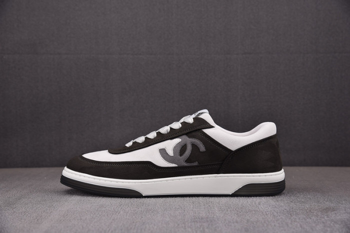 chane* snekaers c000033