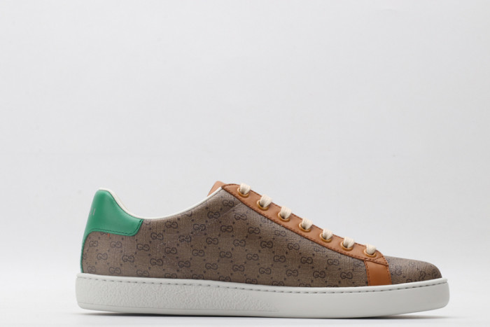 G*u*i* trainer sneaker52