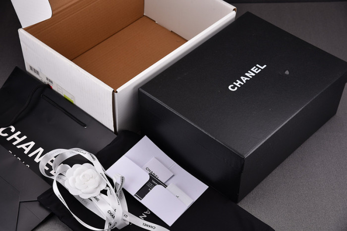 chane* snekaers c000026