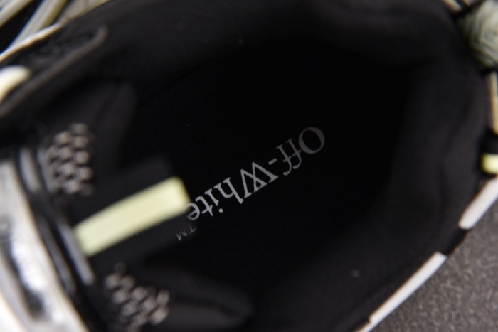 OFW Be Right Back BRB000018