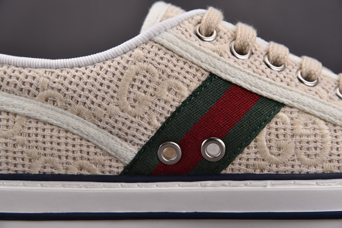 G*u*i* trainer sneaker97