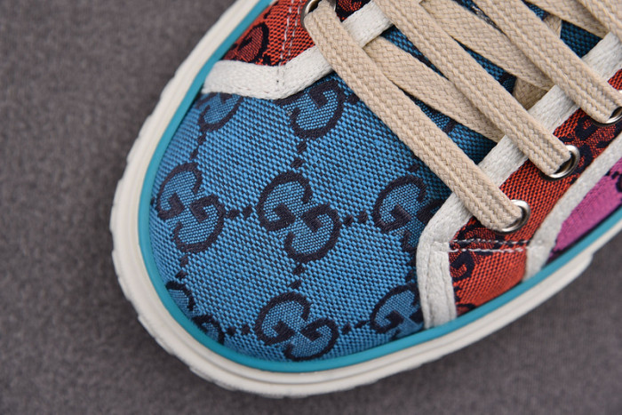 G*u*i* trainer sneaker96