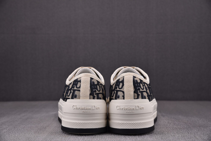 dio* sneakers t0000-058