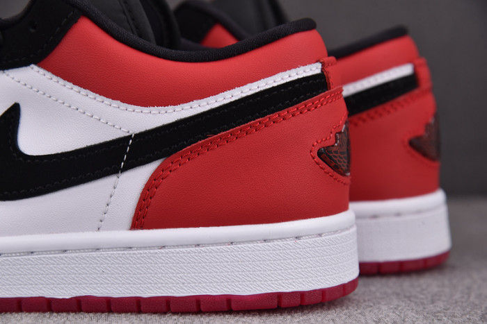 Jordan 1 Low SE Black Toe (2025) IB8971-106