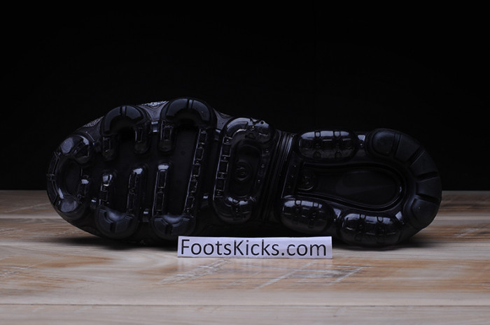 nike air vapormax flyknit explorer dark 849558-010